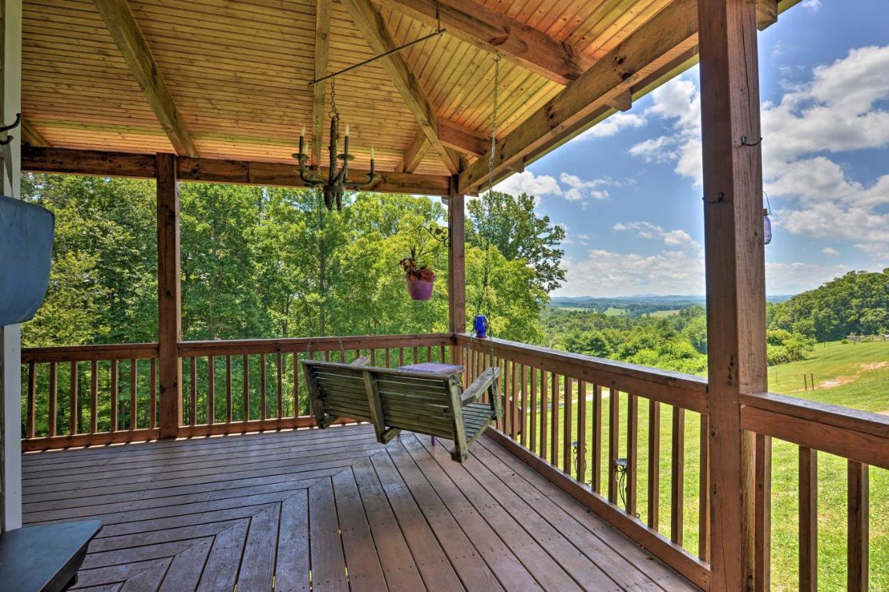 Charming Galax Retreat With Wraparound Deck! Villa Exteriör bild