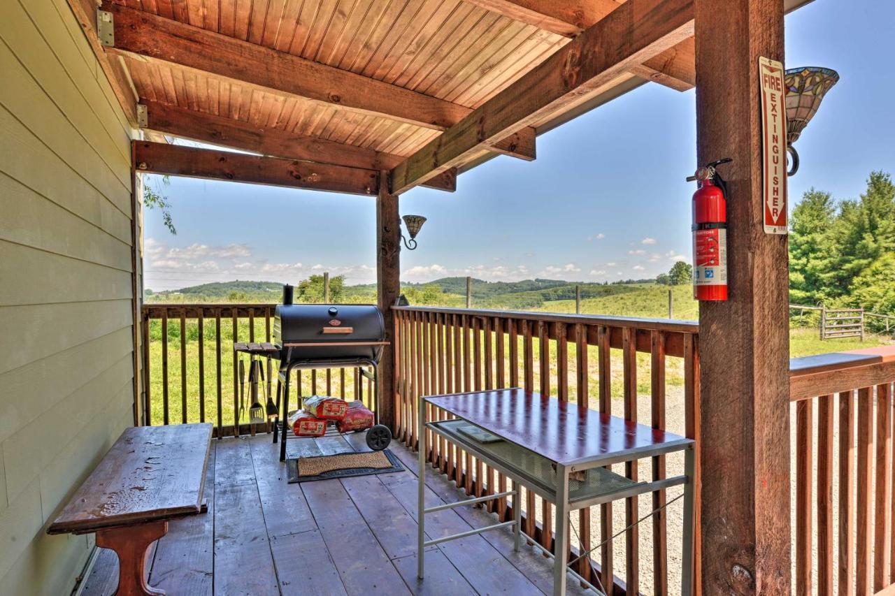 Charming Galax Retreat With Wraparound Deck! Villa Exteriör bild